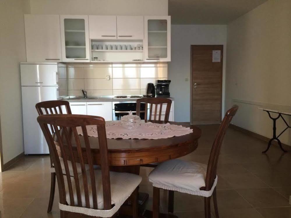 Apartments Bandalo Подстрана Екстер'єр фото